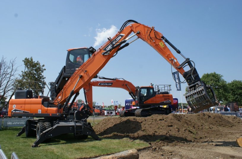Develon DX250WMH-7 on Plantworx 2023<br>IMAGE SOURCE: DIEU PR; DEVELON