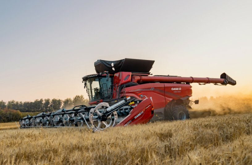 AF Combine working in the field<br>IMAGE SOURCE: Case IH
