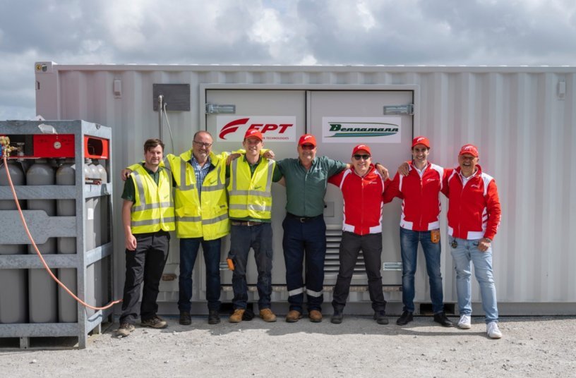 Bennamann and FPT Industrial team at Chynoweth Farm<br>IMAGE SOURCE: FPT Industrial