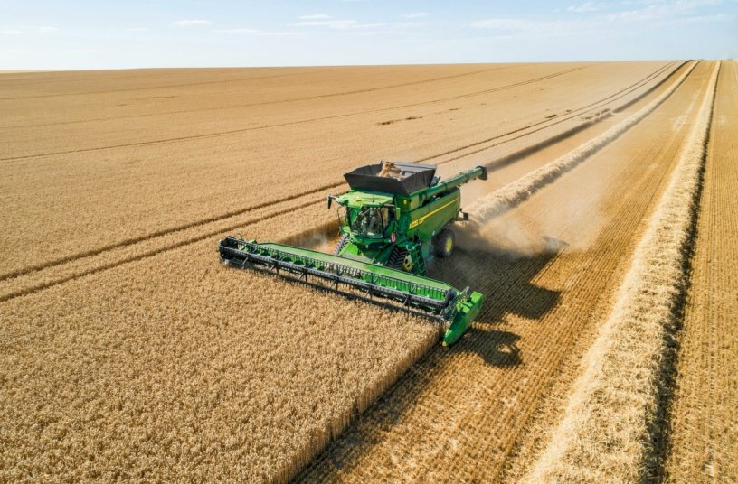 John Deere stellt seine neuen Schüttler-Mähdrescher T5 und T6 vor<br>BILDQUELLE: John Deere Walldorf GmbH & Co. KG