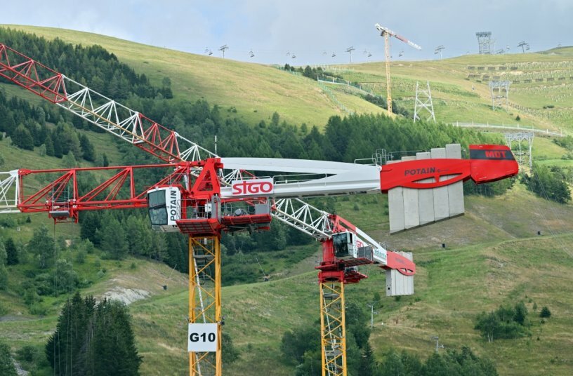 Potain tower cranes triumph in remote French Alps cable car project<br>IMAGE SOURCE: MANITOWOC COMPANY, INC.