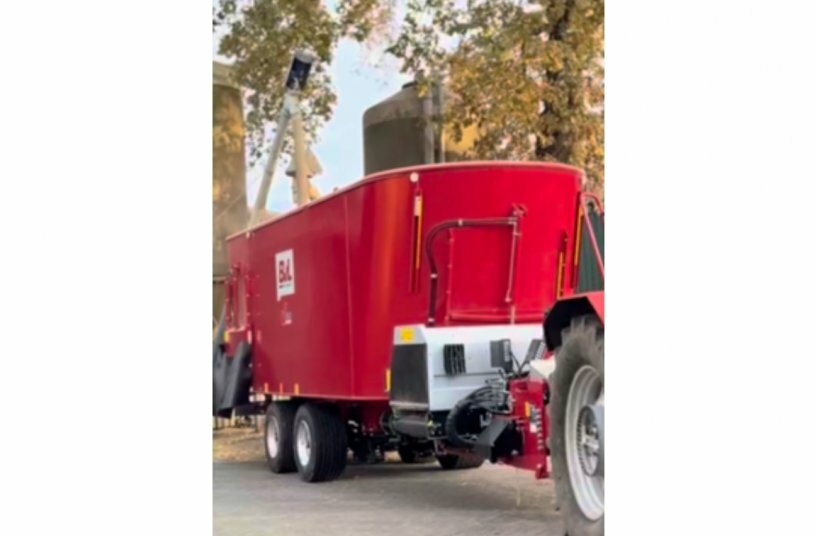 BvL: Even more efficient thanks to innovative control on the 3-speed powershift transmission<br>IMAGE SOURCE: Bernard van Lengerich Maschinenfabrik GmbH & Co. KG