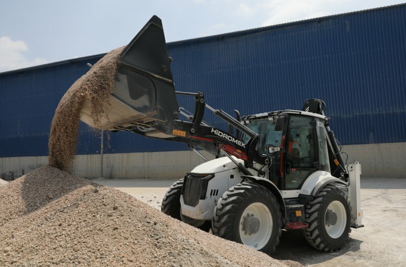 HİDROMEK HMK 102 S Alpha<br>IMAGE SOURCE: HİDROMEK