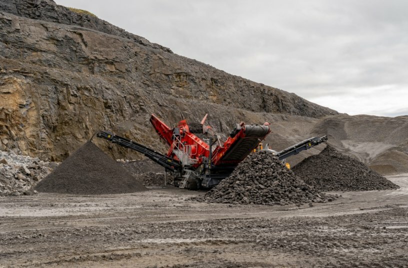 The Future Is Electric with the New Finlay 883+ Electric Scalper<br>IMAGE SOURCE: Terex Finlay