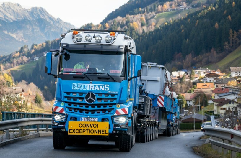 Enorme Steigungen auf dem Weg auf über 2.000 m Höhe: Kein Problem mit Unterstützung durch den Goldhofer ADDRIVE<br>BILDQUELLE: © Markus Völter
