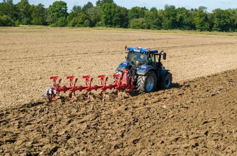 Neuer Anbaupflug MASTER M: Einfach, intuitiv und leistungsstark<br>BILDQUELLE: KUHN SAS