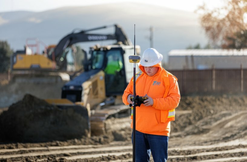Topcon stellt den neuen HiPer XR GNSS-Empfänger für hohe Genauigkeit und Zuverlässigkeit vor<br>BILDQUELLE: Topcon