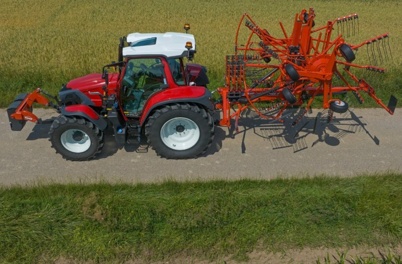 Dreipunkt-Zweikreiselschwader mit Mittenablage GA 7631 P<br>BILDQUELLE: KUHN SAS