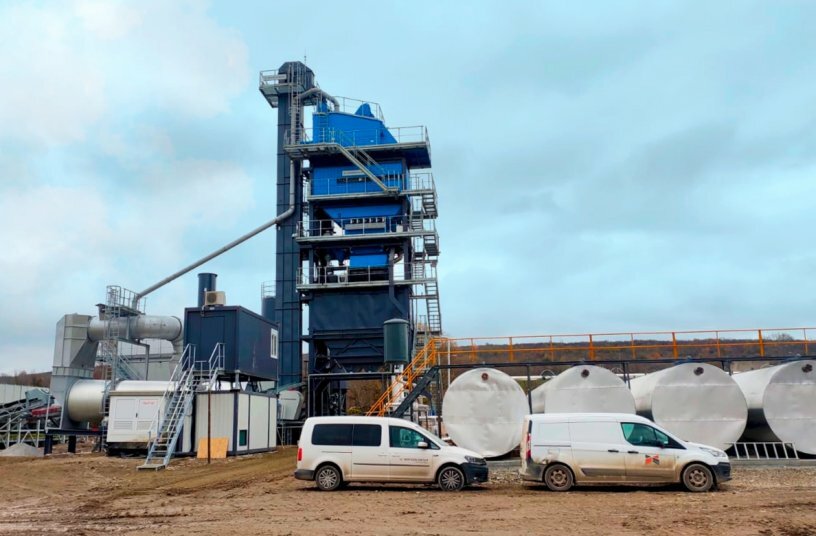 “The high daily output of 2,600 to 3,000 tons and the fast installation of the ECO 4000 plants have really impressed us,” explains Viktor Velev, CEO of Groma Hold.<br>IMAGE SOURCE: WIRTGEN GROUP