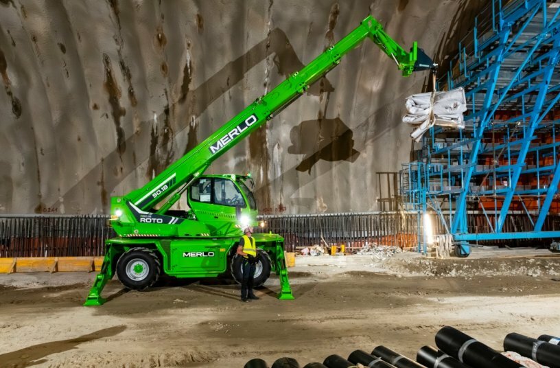 Merlo introduces ROTO16 and ROTO18: innovation, performance and operating comfort in compact rotating telehandlers<br>IMAGE SOURCE: Merlo SpA