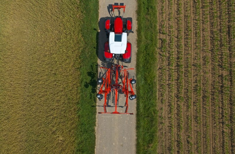 Dreipunkt-Zweikreiselschwader mit Mittenablage GA 7631 P<br>BILDQUELLE: KUHN SAS