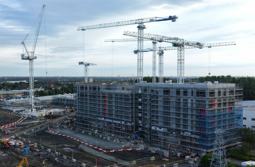 Irish Crane & Lifting supplies five Raimondi flat-tops for one of Ireland´s largest residential developments<br>IMAGE SOURCE: Raimondi Cranes