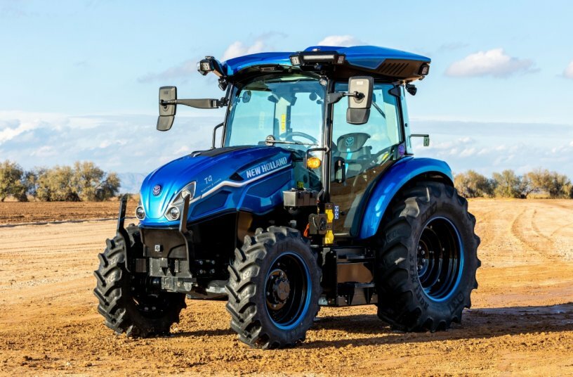 Good Design Award 2023. New Holland wins with CR11 Combine Harvester and with T4 Electric Power Tractor<br>IMAGE SOURCE: New Holland Agriculture