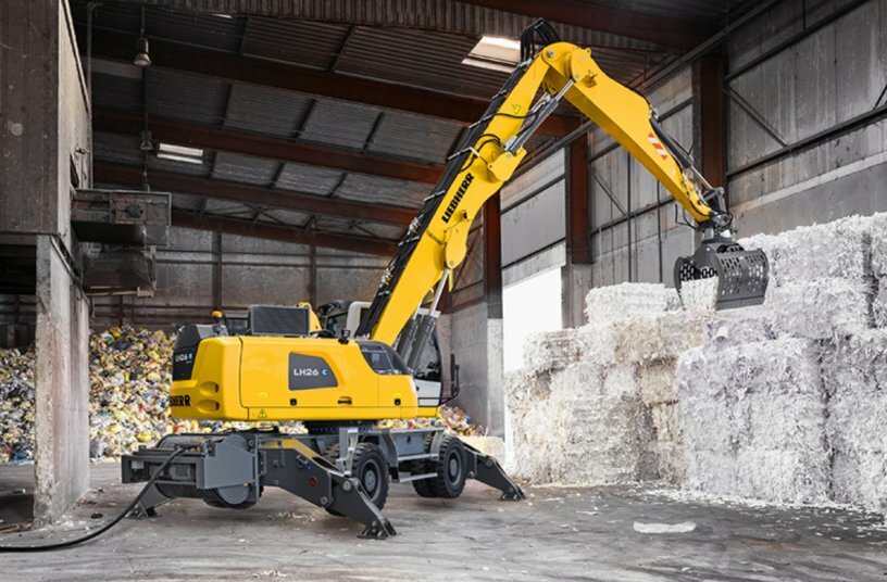 Ideal for use in recycling facilities: Liebherr will present the cable connected Liebherr LH 26 M Industry E electric material handler at Ecomondo 2023.<br>IMAGE SOURCE: Liebherr-International Deutschland GmbH