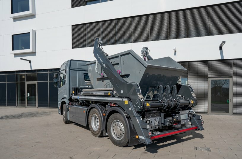 TECTRIS AK18<br>BILDQUELLE: F.X. Meiller Fahrzeug- und Maschinenfabrik - GmbH & Co KG