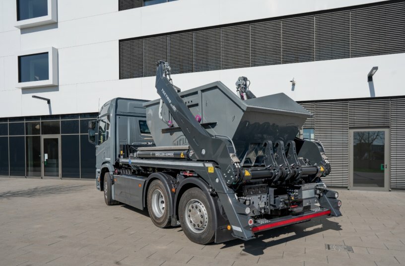 TECTRIS AK18<br>IMAGE SOURCE: F.X. Meiller Fahrzeug- und Maschinenfabrik - GmbH & Co KG