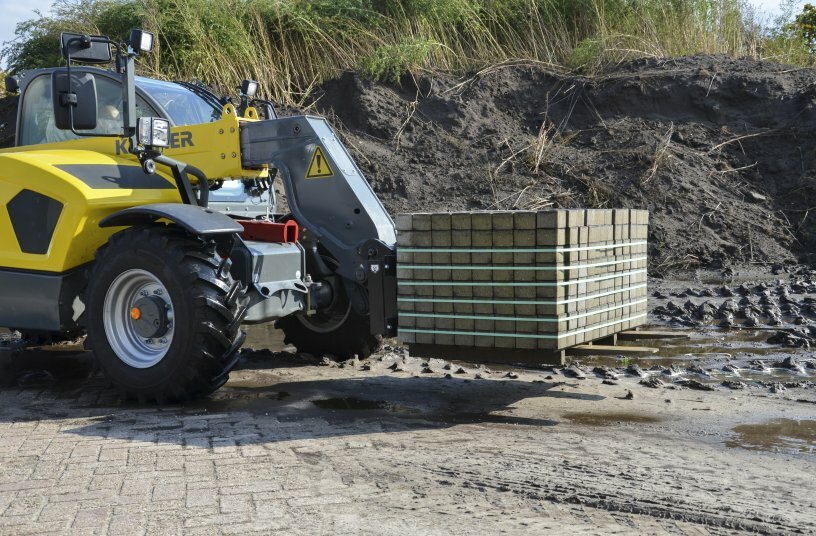 Telescopic handler with pallet fork from BEAR Attachments<br>IMAGE SOURCE: TOBROCO-GIANT