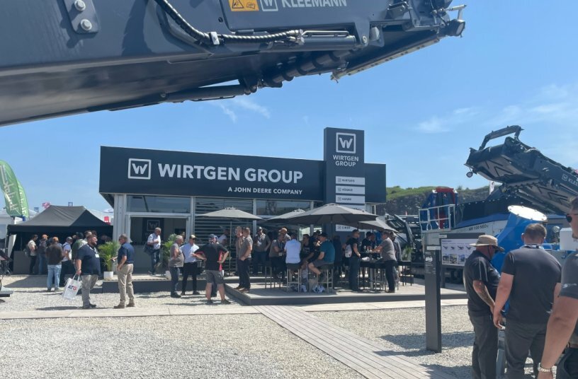 Zahlreiche Besucher interessierten sich für die Maschinen und Technologien der Wirtgen Group.<br>BILDQUELLE: WIRTGEN GROUP