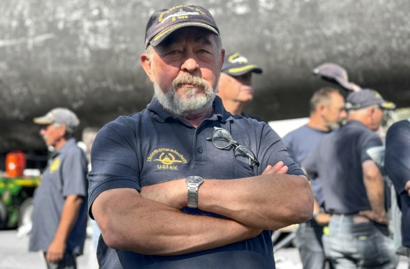 Jürgen Weber: The former U17 commander, along with the U17 crew, accompanied the journey and shared their experiences.<br>IMAGE SOURCE: TII Group
