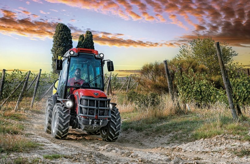 TONY 8900 TRG<br>IMAGE SOURCE: Antonio Carraro S.p.A.