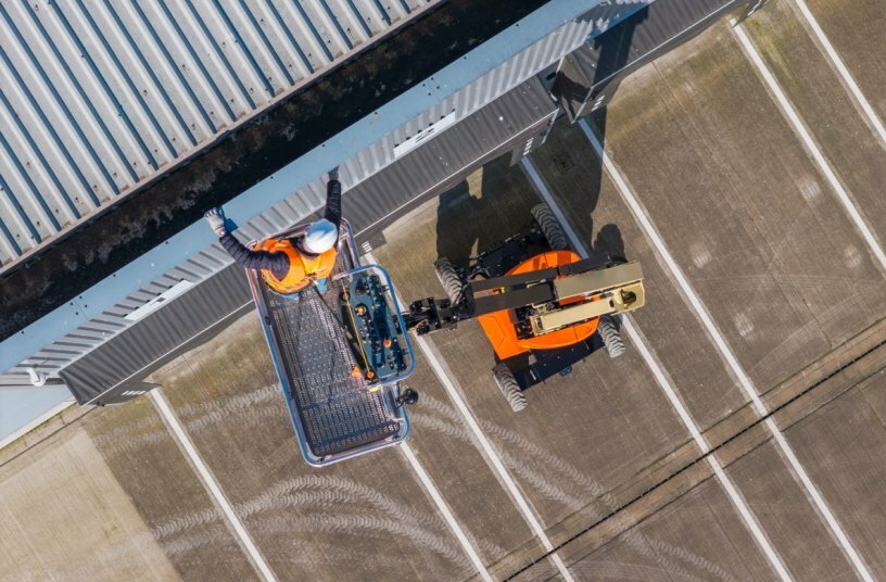 JLG EC450AJ Compact im Einsatz<br>BILDQUELLE: JLG