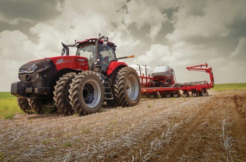 Case IH Magnum 295<br>IMAGE SOURCE: Case IH