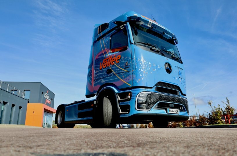 Transports Vallée in France is investing in the future: First Mercedes-Benz eActros 600 and 62 Actros L with ProCabin<br>IMAGE SOURCE: Daimler Truck AG