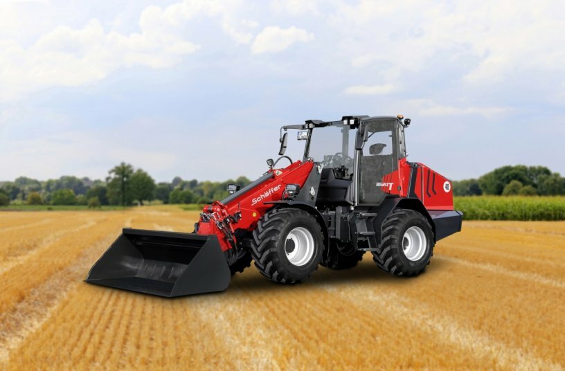 The new 8620 T in the 3rd generation sets new standards in the areas of safety, efficiency, ergonomics and comfort.<br>IMAGE SOURCE: Schäffer Maschinenfabrik GmbH