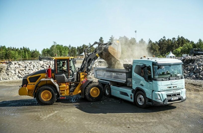 The L90 Electric wheel loader signals an expansion of Volvo's electric mid-size loaders<br>IMAGE SOURCE: Volvo CE