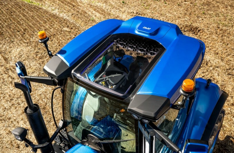 New Holland T7 Methane Power LNG<br>IMAGE SOURCE: New Holland Agriculture