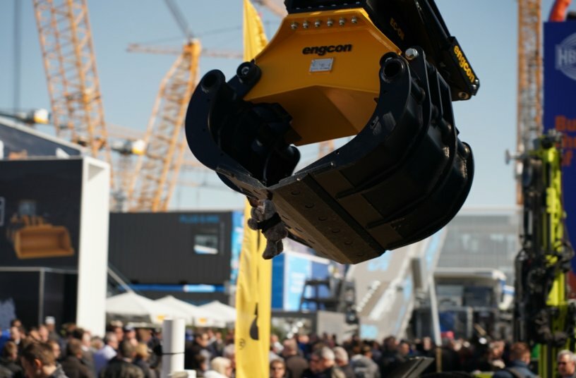 engcon's products attracted great Interest at BAUMA<br>IMAGE SOURCE: engcon