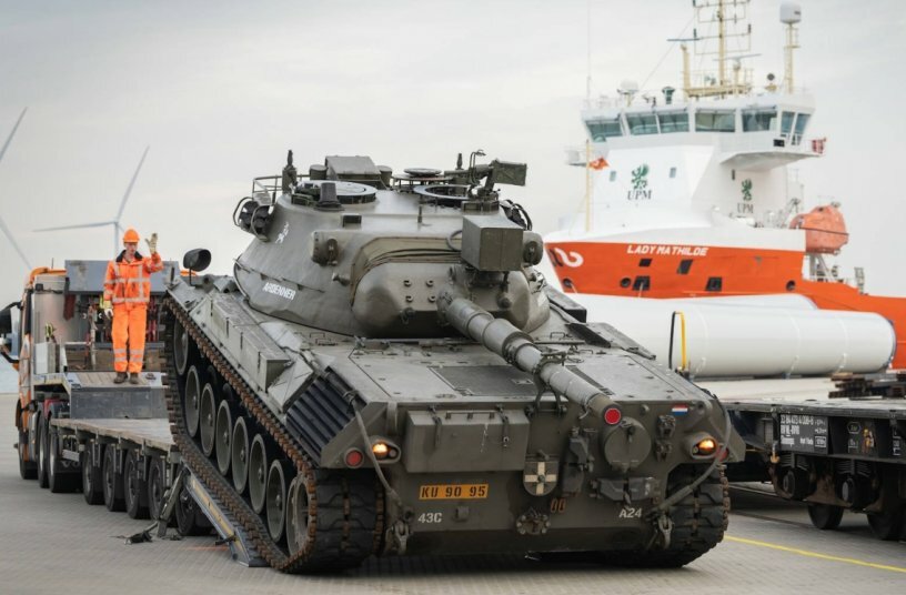 Mobile Loading Ramps for the Dutch Ministry of Defence | LECTURA Press