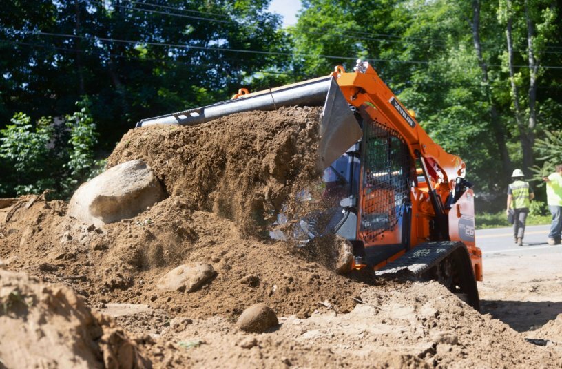 DEVELON Free Compact Track Loader<br>IMAGE SOURCE: DEVELON