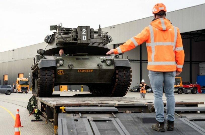 Mobile Loading Ramps for the Dutch Ministry of Defence | LECTURA Press