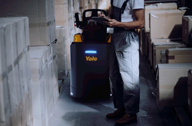 Neue Yale Kommissionierer können auch Lkw beladen<br>BILDQUELLE: Yale Lift Truck Technologies