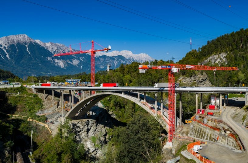Between the summer of 2025 and late 2028, the Sill Gorge will become WOLFF’s Gorge. Mounted directly into the slope of the gorge, the cranes are perfectly positioned to support every phase of construction.<br>IMAGE SOURCE: © Max Boschi
