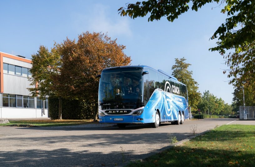 Electrified Coach ELCH test drive<br>IMAGE SOURCE: Daimler Truck AG
