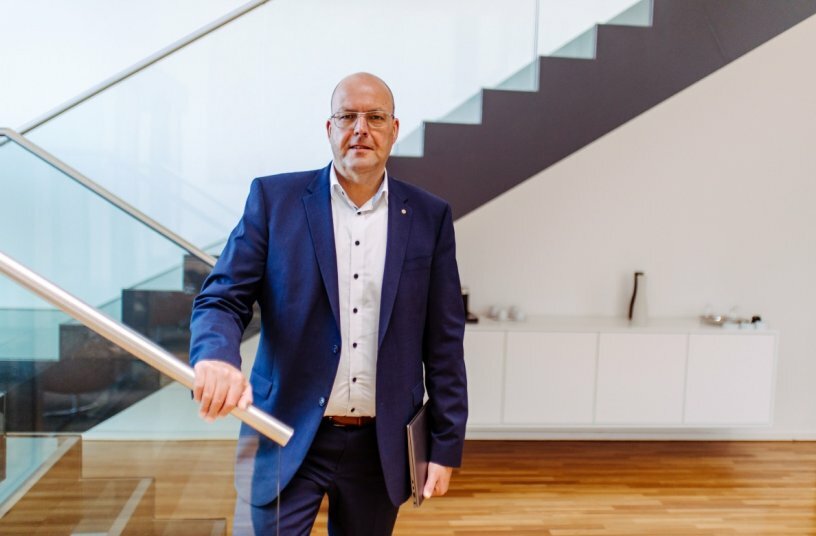 More tractor units for moving goods using electric power: Duvenbeck’s Fleet Manager, Bernd Reining.<br>IMAGE SOURCE: Duvenbeck