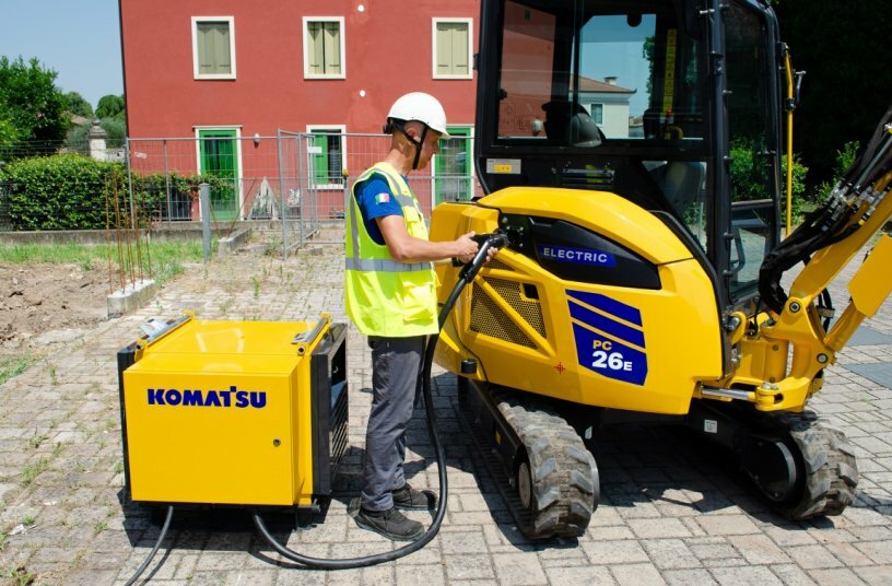 Komatsu extends electric mini excavator range with PC26E-6<br>IMAGE SOURCE: Komatsu