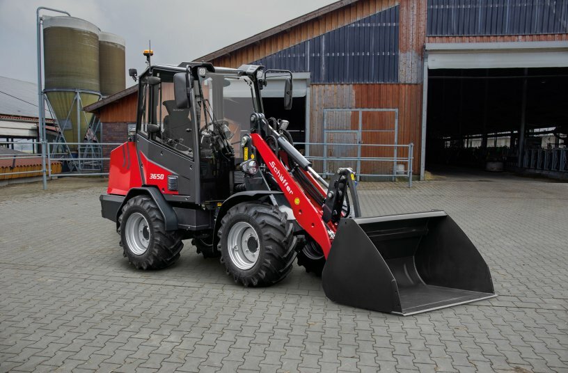 Der 3650 der 2. Generation mit neuer Kabine und zusätzlichen Sicherheitsfeatures erleichtert den Arbeitsalltag.<br>BILDQUELLE: Schäffer Maschinenfabrik GmbH