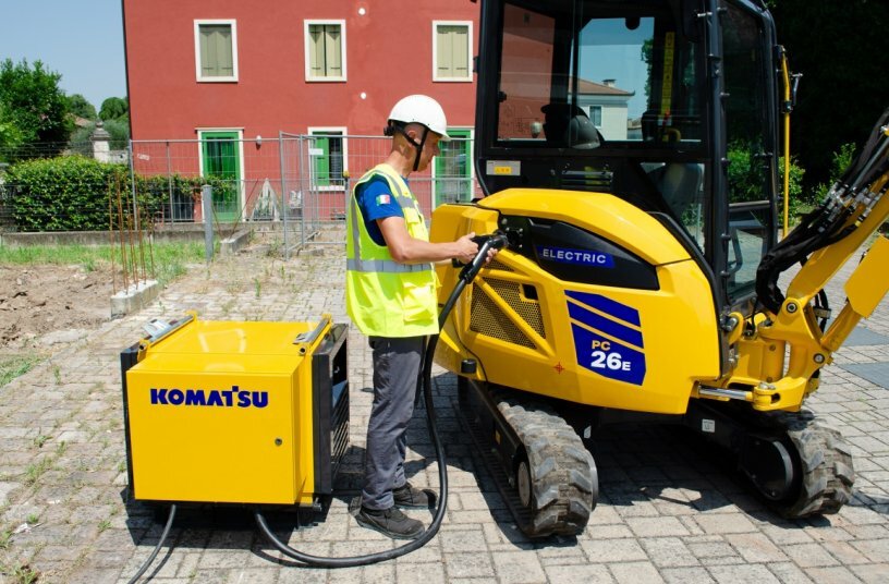 Komatsu erweitert Angebot an elektrischen Minibaggern um den PC26E-6<br>BILDQUELLE: Komatsu