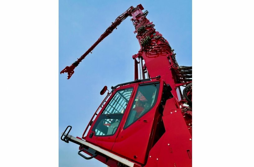 KOBELCO SK1300DLC<br>IMAGE SOURCE: KOBELCO Construction Machinery Europe B.V. (KCME)