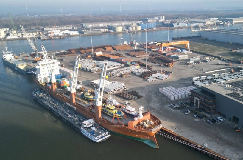 Mobilisation for the Marine Market<br>IMAGE SOURCE: Van der Vlist