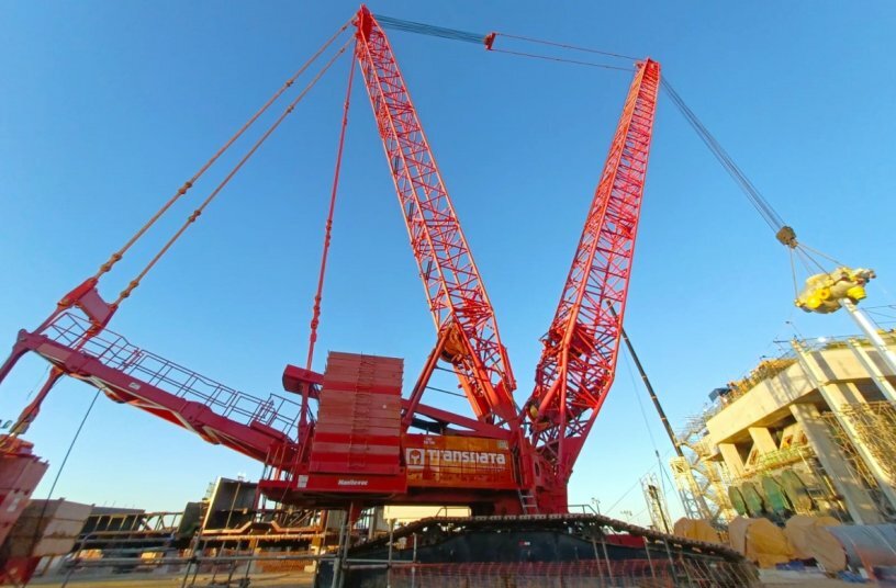 Rental company Transdata used its Manitowoc 18000 crawler crane at a natural gas thermoelectric plant expansion in Porto do Acu, Rio.<br>IMAGE SOURCE: Manitowoc