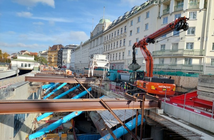 Hitachi ZX350LC-7 CTA is ideal for Austrian infrastructure project<br>IMAGE SOURCE: Hitachi Construction Machinery (Europe) NV (HCME)