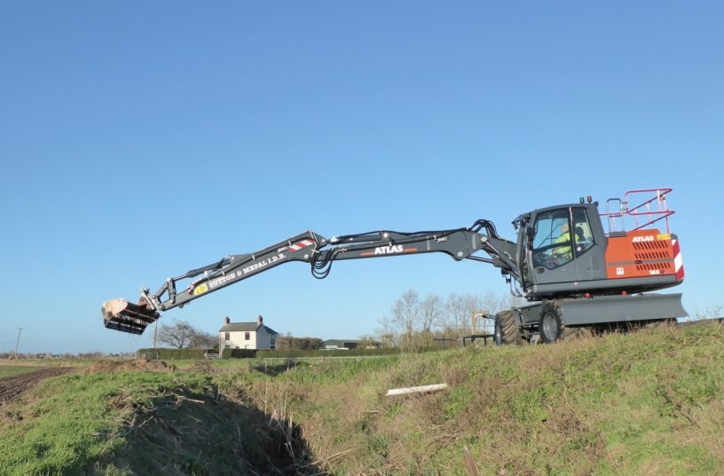 ATLAS 165W Excavator Delivered to Sutton and Mepal Internal Drainage Board<br>IMAGE SOURCE: TDL Equipment; ATLAS GmbH