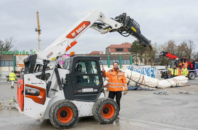 Martin Lacey-Krone, Circus Director and big-cat trainer at Circus Krone with the new Bobcat S86 compact loader.<br>IMAGE SOURCE: Bobcat