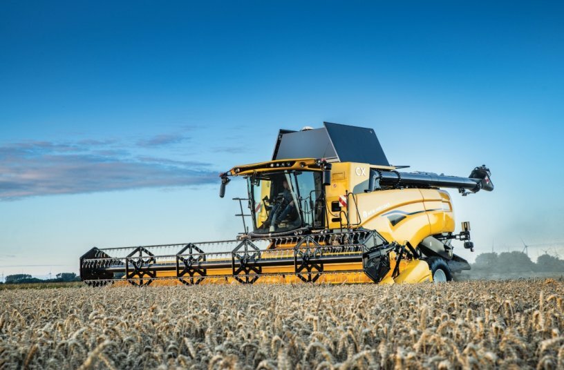 New Holland CX8.90<br>IMAGE SOURCE: New Holland Agriculture