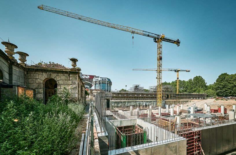 The historic De Montel stables are being integrated into the new facility.<br>IMAGE SOURCE: Liebherr-International Deutschland GmbH
