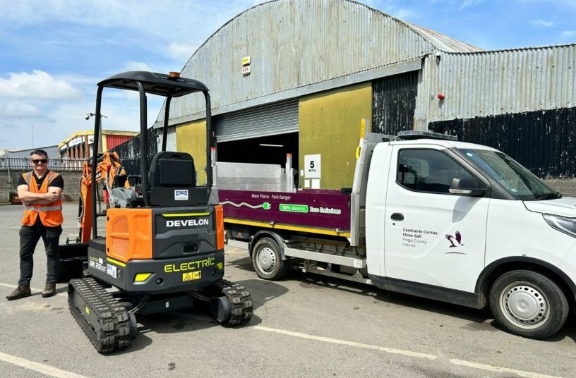 EMS Supplies First Develon Electric Excavators in Ireland<br>IMAGE SOURCE: Develon